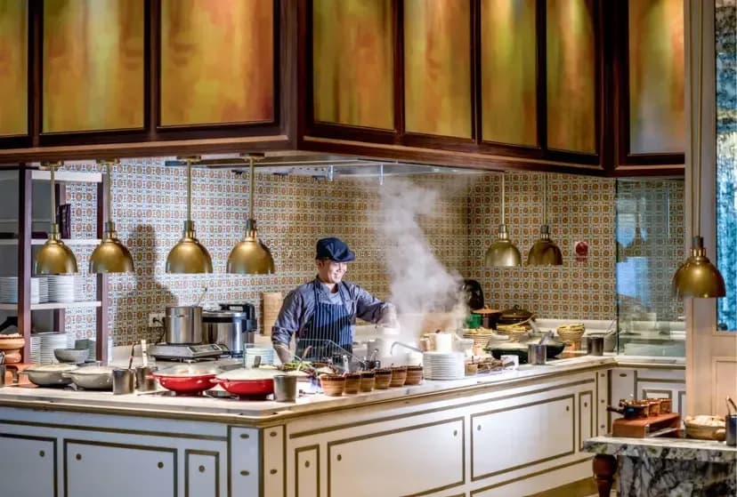 Sugar & Spice offers an international buffet